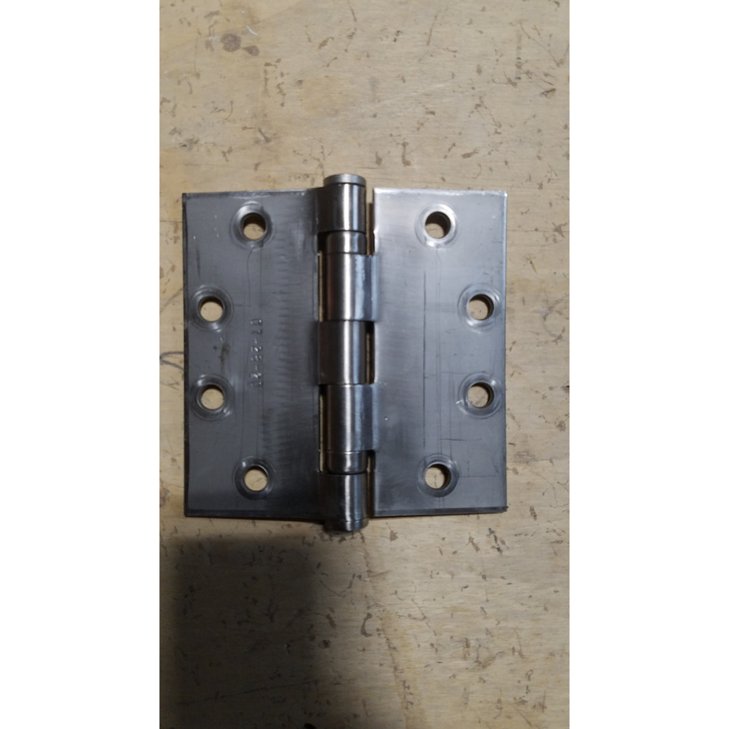 Gozne de puerta / Door Hinge