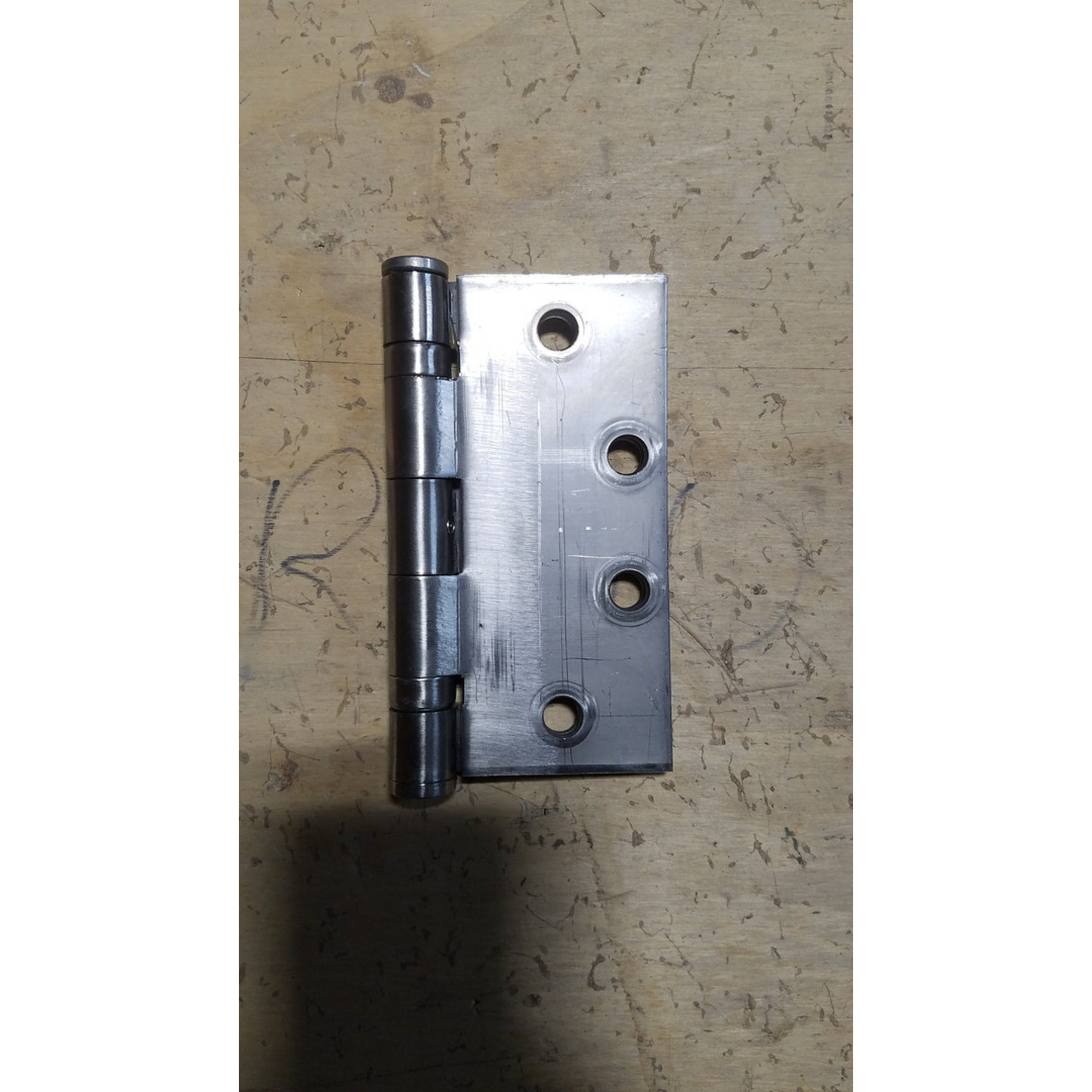 Gozne de puerta / Door Hinge