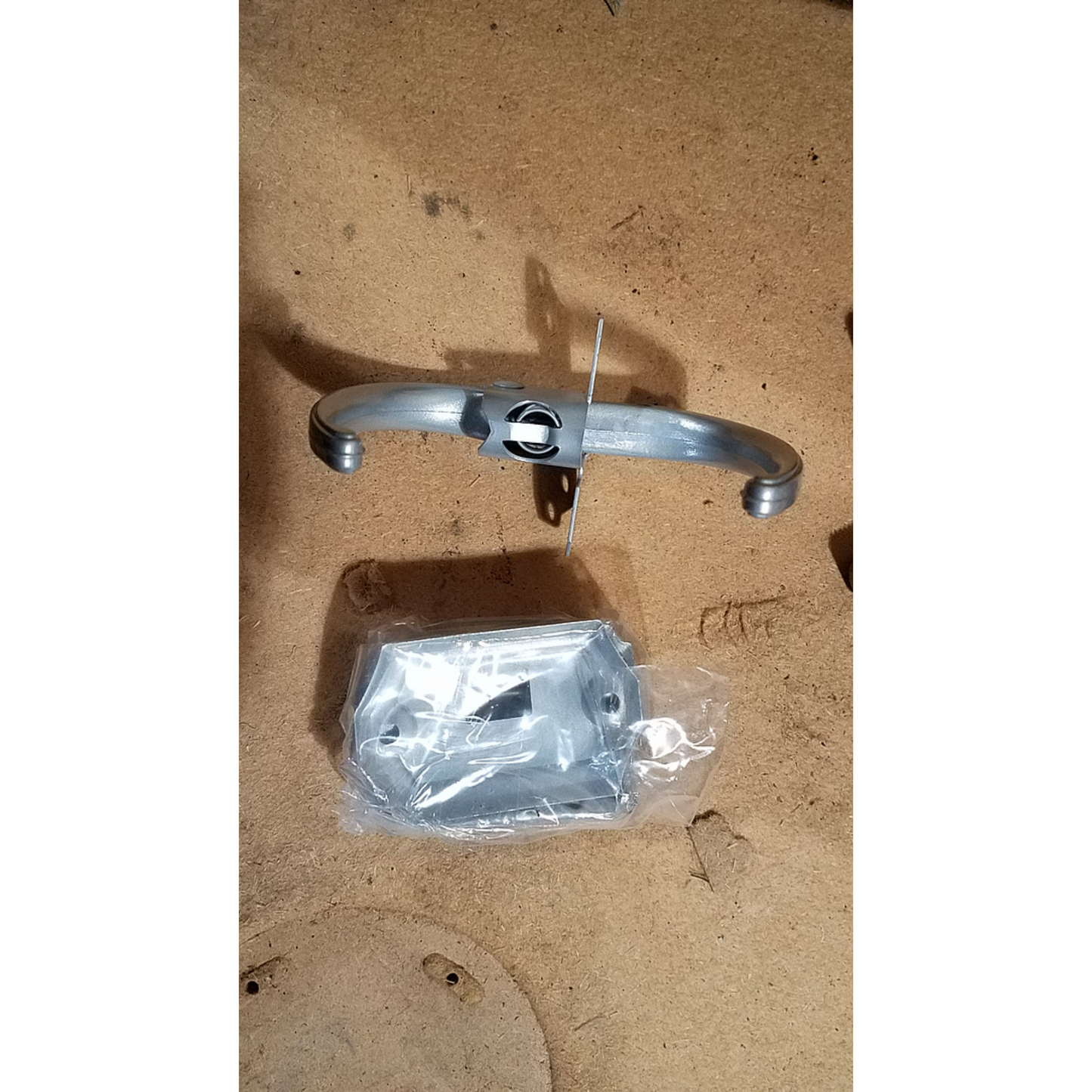 Screen door Handle- Grey (50 unit/box)